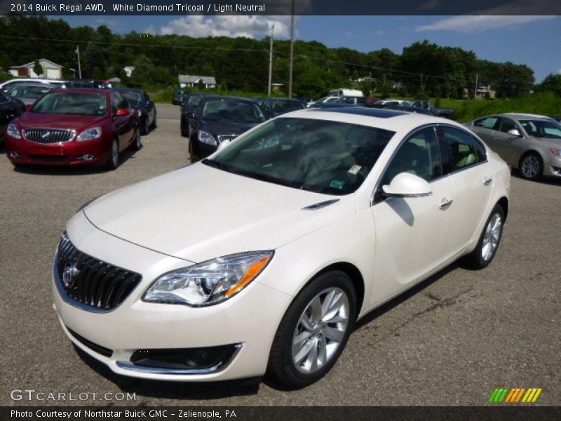 White Diamond Tricoat / Light Neutral 2014 Buick Regal AWD