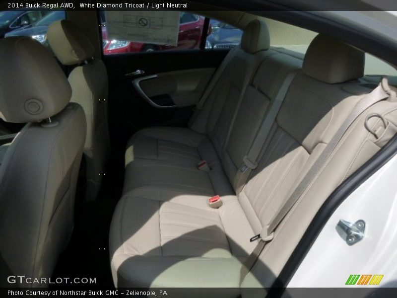 White Diamond Tricoat / Light Neutral 2014 Buick Regal AWD