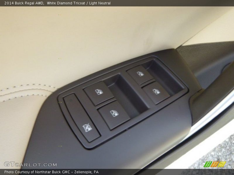 White Diamond Tricoat / Light Neutral 2014 Buick Regal AWD