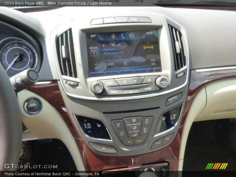 White Diamond Tricoat / Light Neutral 2014 Buick Regal AWD