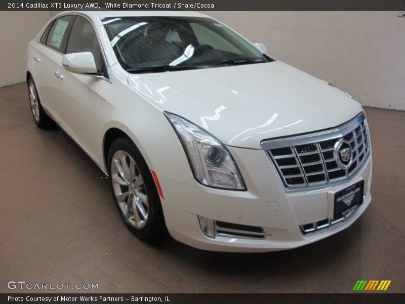 White Diamond Tricoat / Shale/Cocoa 2014 Cadillac XTS Luxury AWD
