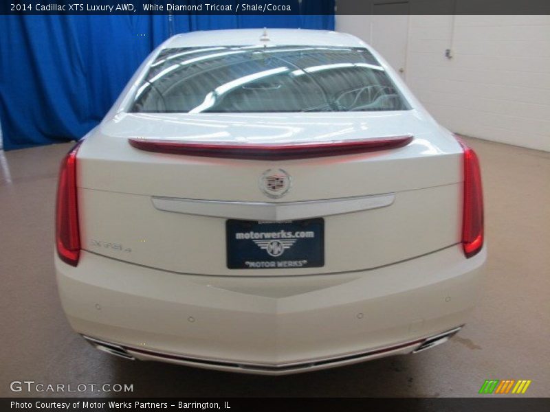 White Diamond Tricoat / Shale/Cocoa 2014 Cadillac XTS Luxury AWD