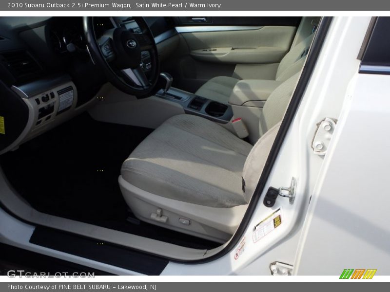 Satin White Pearl / Warm Ivory 2010 Subaru Outback 2.5i Premium Wagon