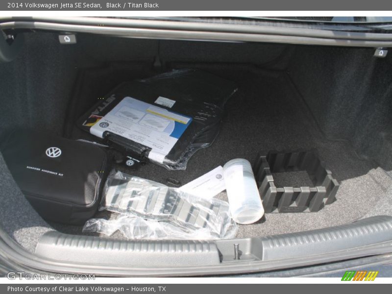 Black / Titan Black 2014 Volkswagen Jetta SE Sedan