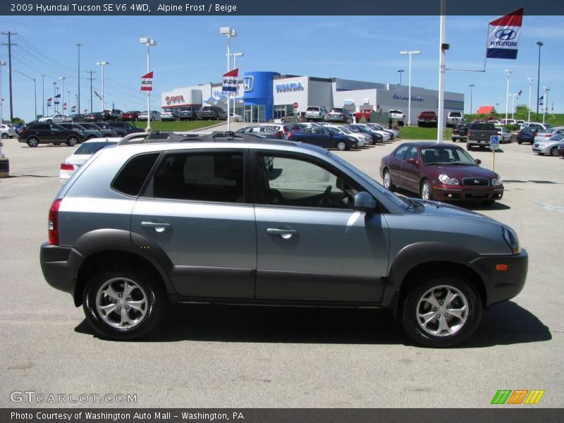 Alpine Frost / Beige 2009 Hyundai Tucson SE V6 4WD