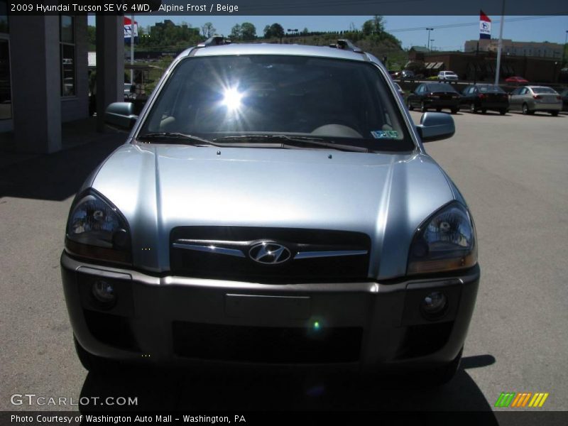 Alpine Frost / Beige 2009 Hyundai Tucson SE V6 4WD