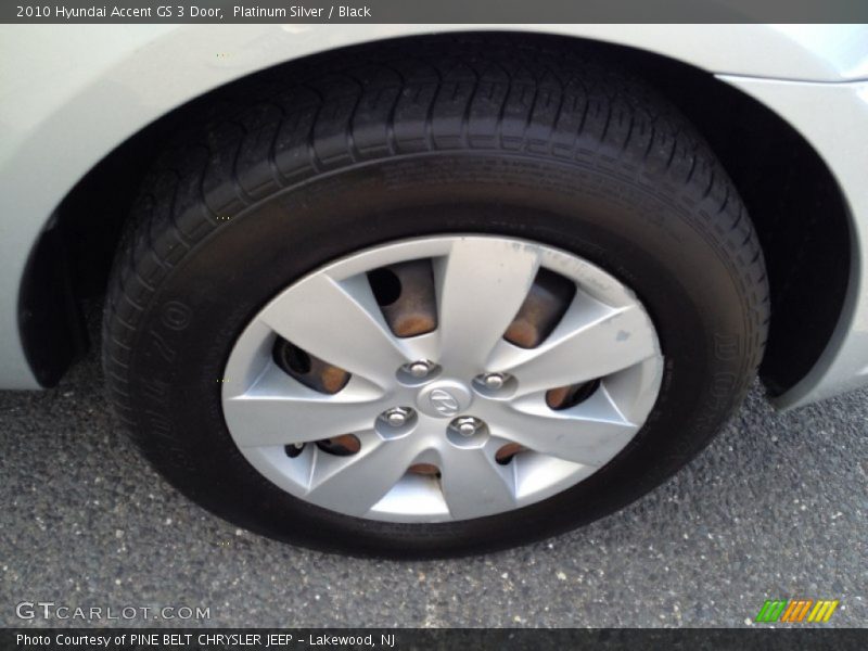 Platinum Silver / Black 2010 Hyundai Accent GS 3 Door