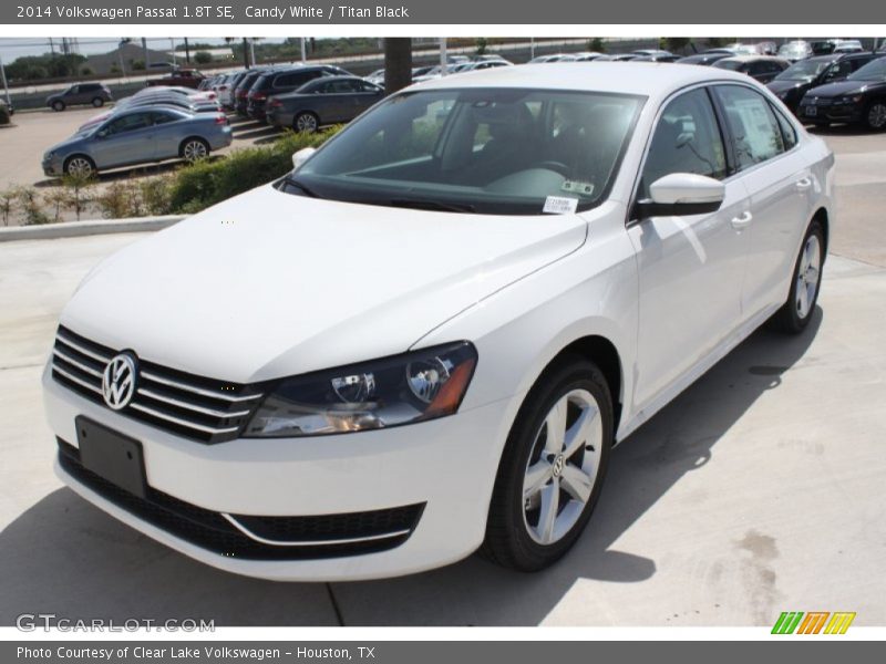 Candy White / Titan Black 2014 Volkswagen Passat 1.8T SE