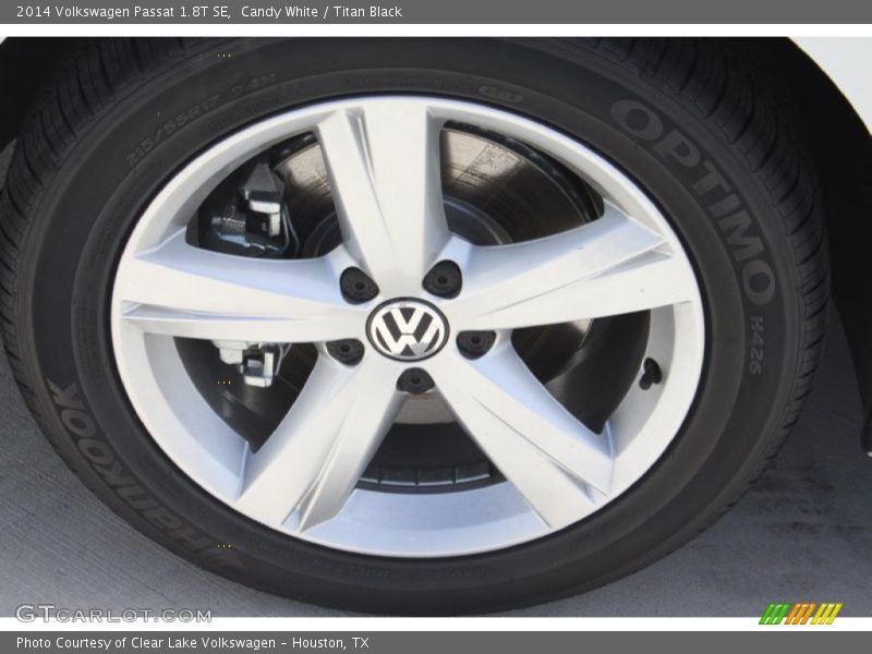 Candy White / Titan Black 2014 Volkswagen Passat 1.8T SE