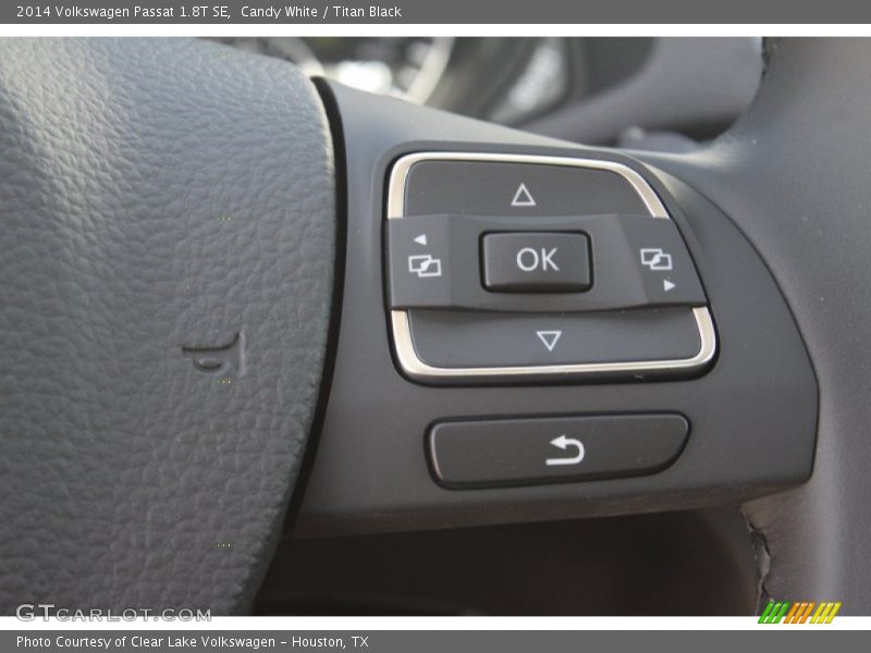 Candy White / Titan Black 2014 Volkswagen Passat 1.8T SE