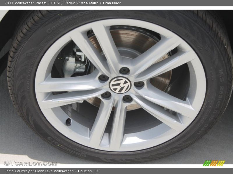 Reflex Silver Metallic / Titan Black 2014 Volkswagen Passat 1.8T SE