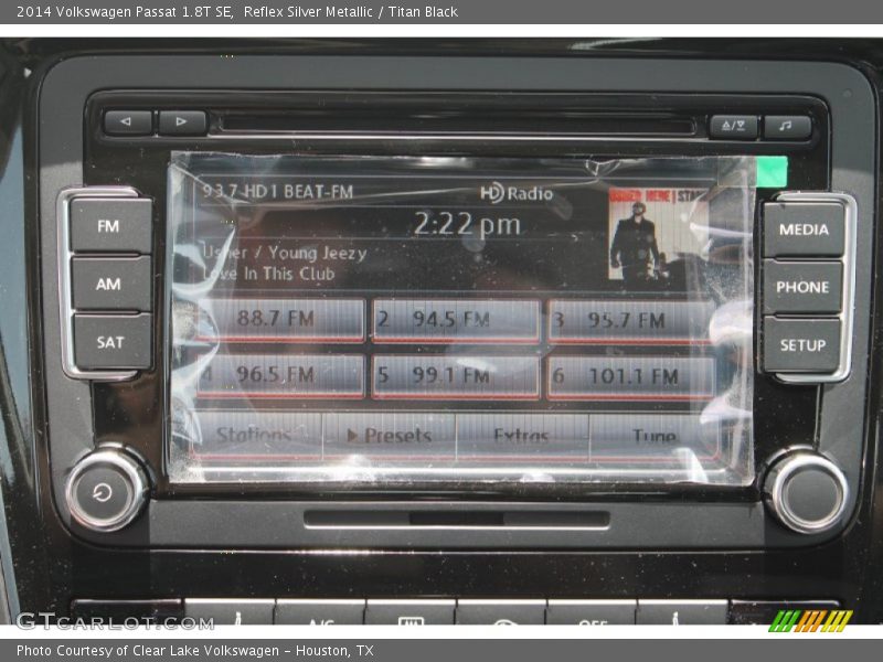 Reflex Silver Metallic / Titan Black 2014 Volkswagen Passat 1.8T SE