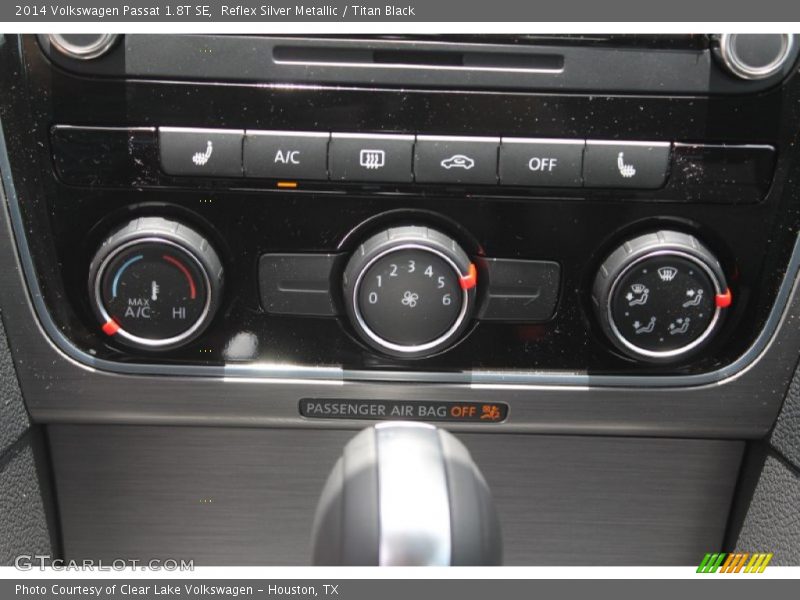 Reflex Silver Metallic / Titan Black 2014 Volkswagen Passat 1.8T SE