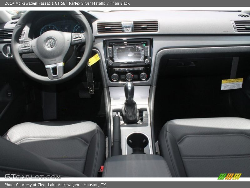 Reflex Silver Metallic / Titan Black 2014 Volkswagen Passat 1.8T SE
