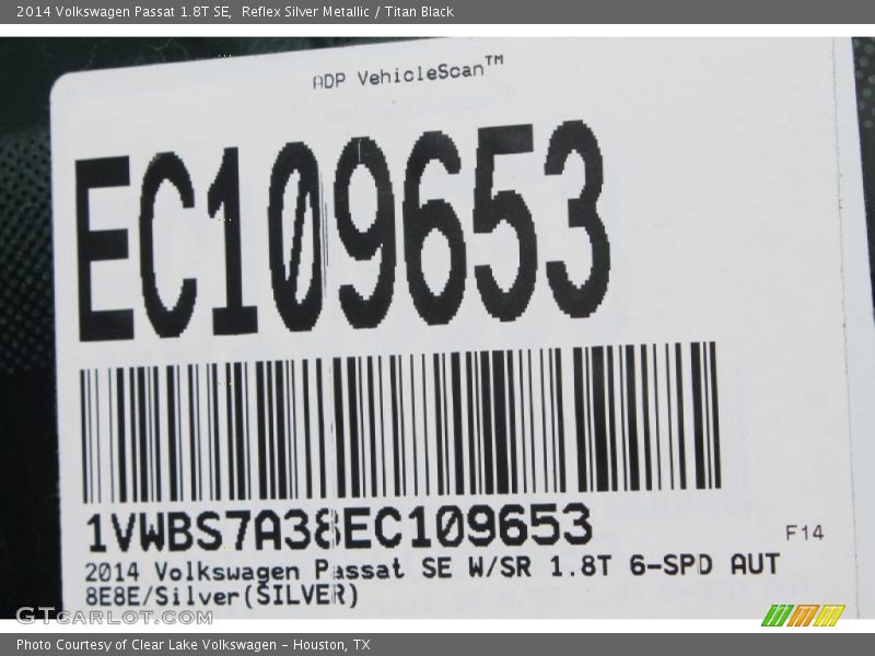Reflex Silver Metallic / Titan Black 2014 Volkswagen Passat 1.8T SE