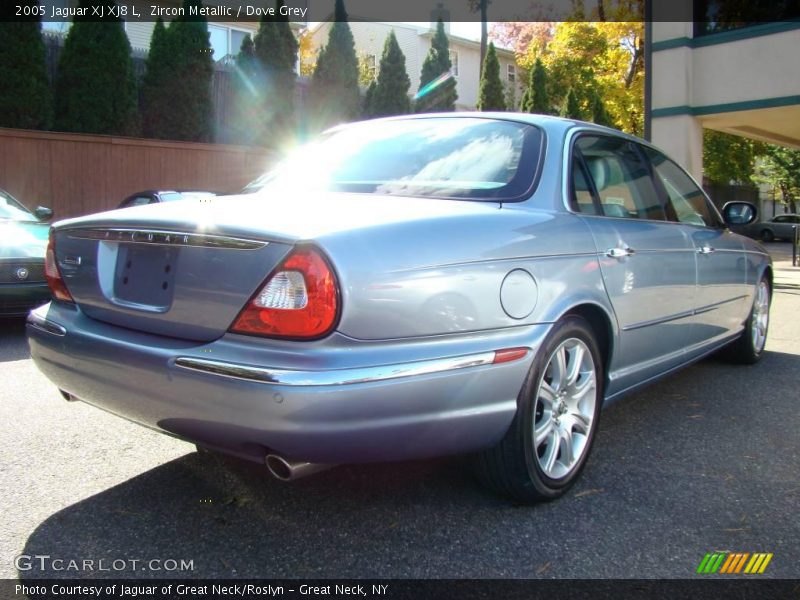 Zircon Metallic / Dove Grey 2005 Jaguar XJ XJ8 L