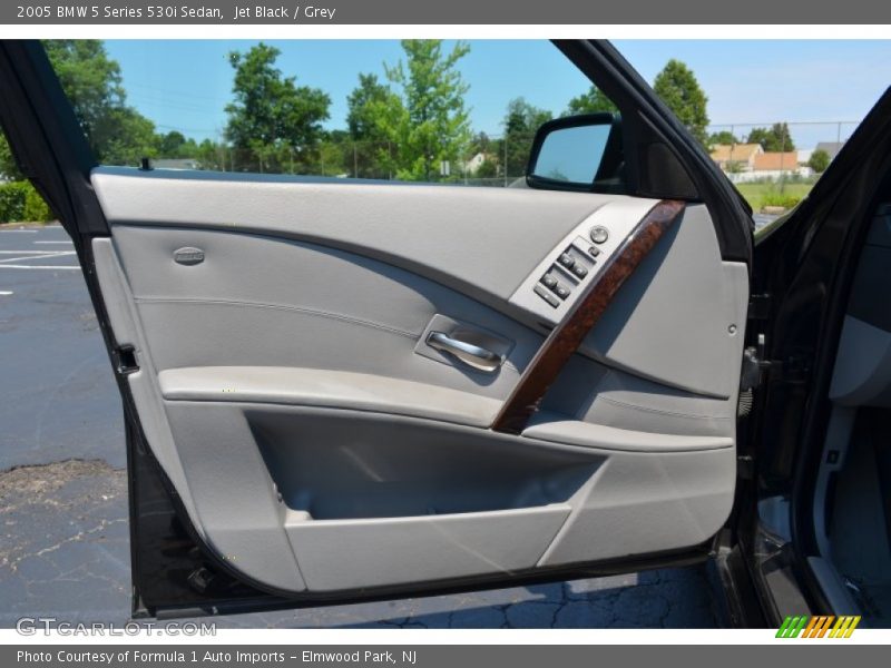 Jet Black / Grey 2005 BMW 5 Series 530i Sedan