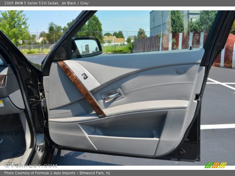 Jet Black / Grey 2005 BMW 5 Series 530i Sedan