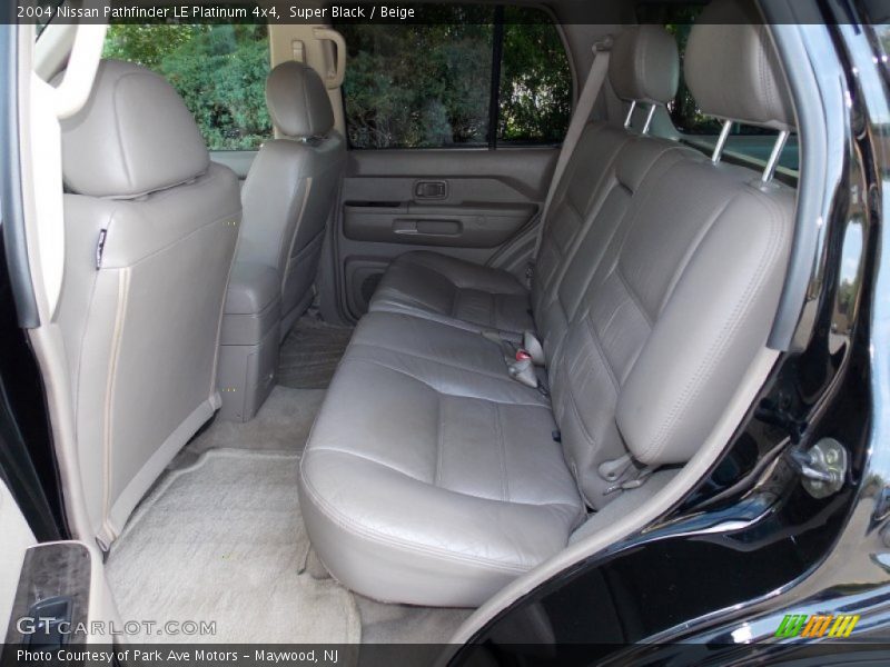 Super Black / Beige 2004 Nissan Pathfinder LE Platinum 4x4