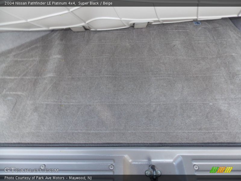 Super Black / Beige 2004 Nissan Pathfinder LE Platinum 4x4