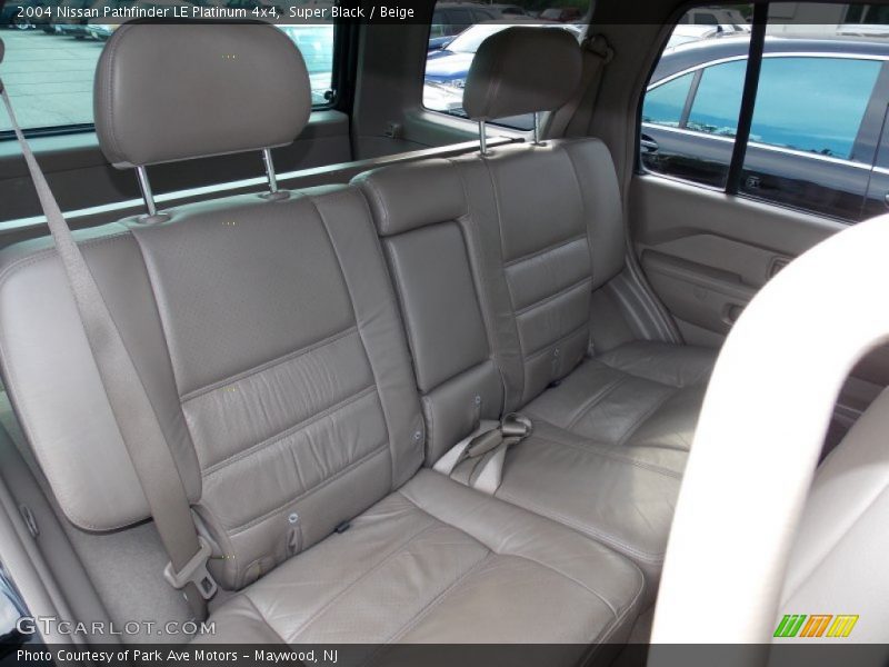 Super Black / Beige 2004 Nissan Pathfinder LE Platinum 4x4