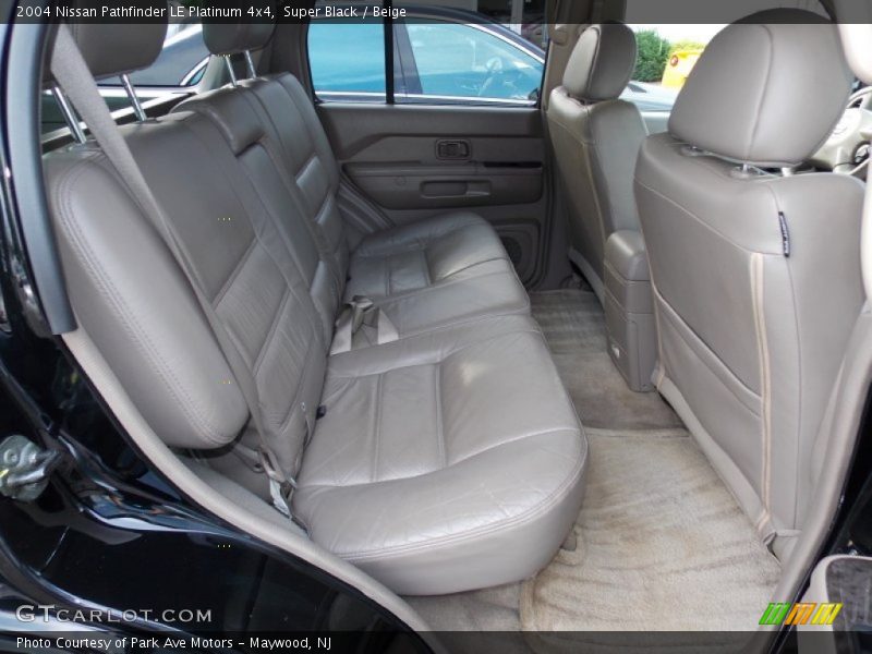 Super Black / Beige 2004 Nissan Pathfinder LE Platinum 4x4