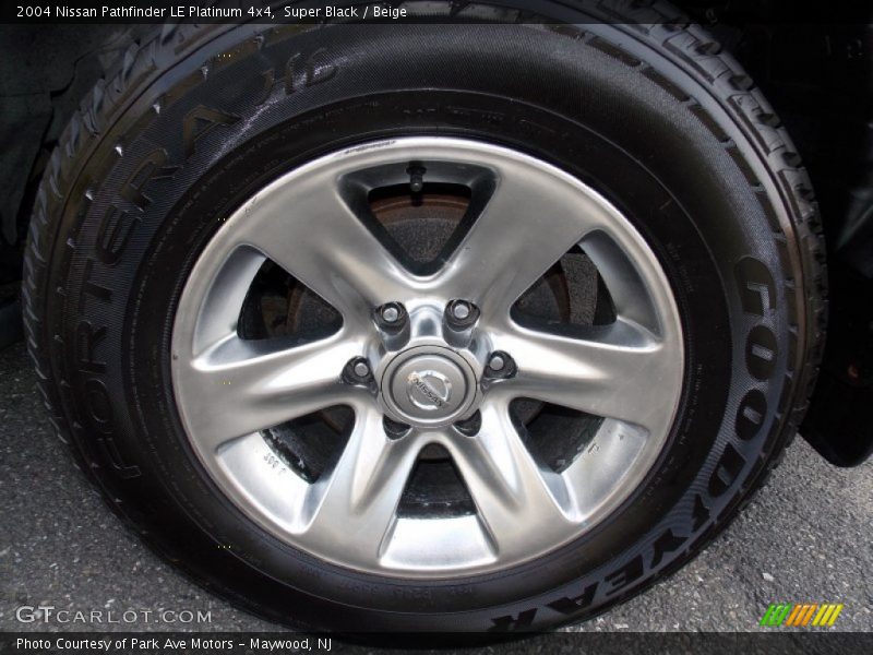 Super Black / Beige 2004 Nissan Pathfinder LE Platinum 4x4