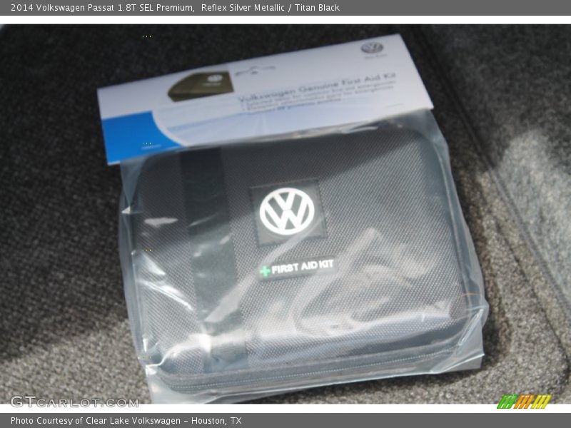 Reflex Silver Metallic / Titan Black 2014 Volkswagen Passat 1.8T SEL Premium