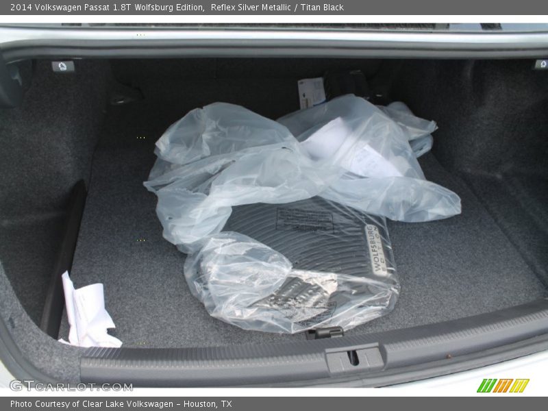 Reflex Silver Metallic / Titan Black 2014 Volkswagen Passat 1.8T Wolfsburg Edition