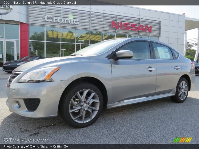 Magnetic Gray / Charcoal 2014 Nissan Sentra SR