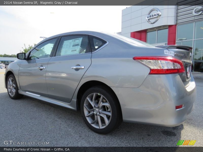 Magnetic Gray / Charcoal 2014 Nissan Sentra SR