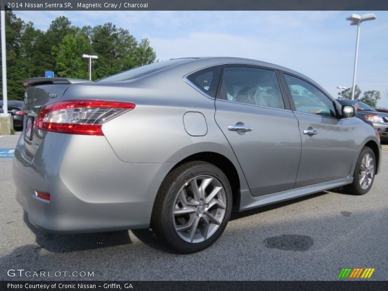 Magnetic Gray / Charcoal 2014 Nissan Sentra SR