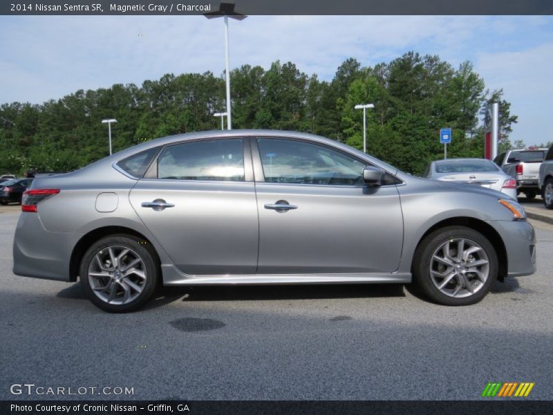 Magnetic Gray / Charcoal 2014 Nissan Sentra SR