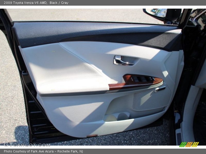 Black / Gray 2009 Toyota Venza V6 AWD