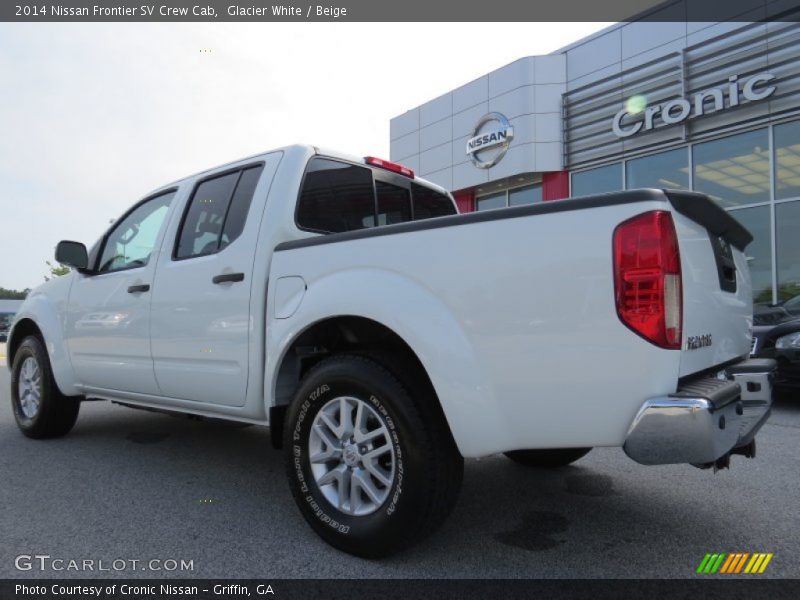 Glacier White / Beige 2014 Nissan Frontier SV Crew Cab