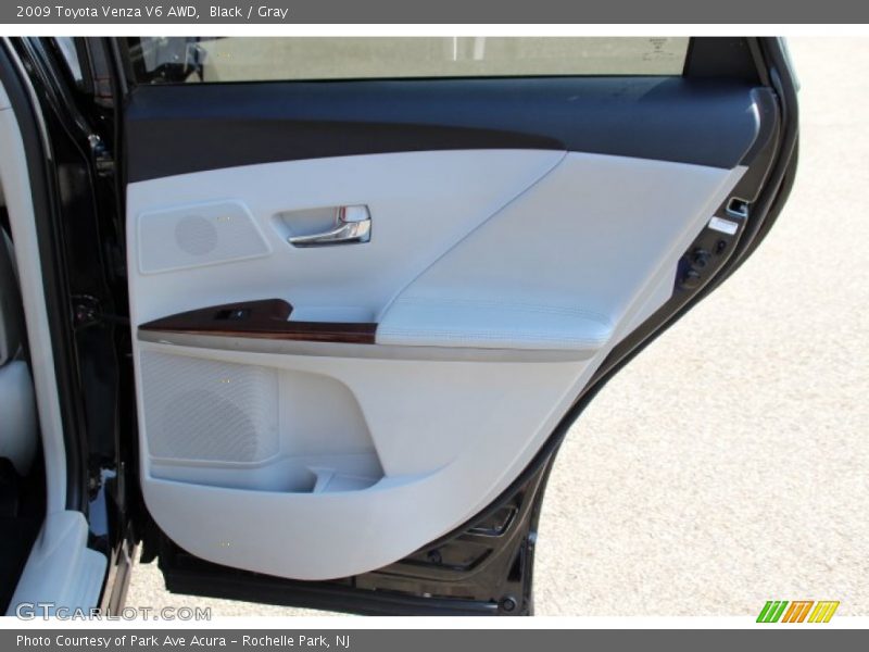 Black / Gray 2009 Toyota Venza V6 AWD
