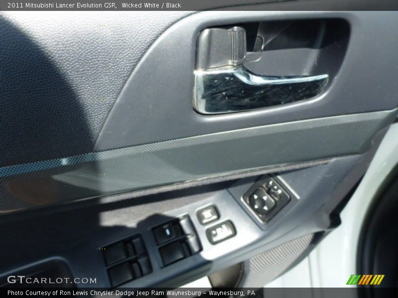 Wicked White / Black 2011 Mitsubishi Lancer Evolution GSR