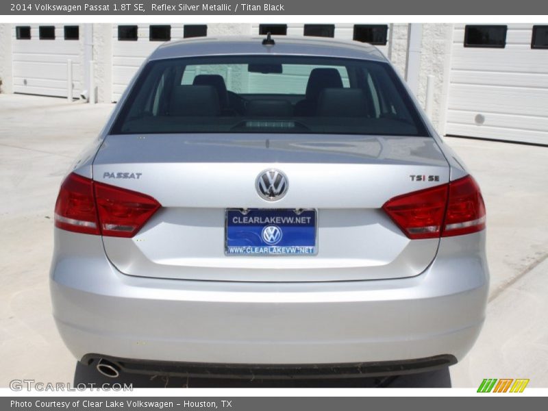 Reflex Silver Metallic / Titan Black 2014 Volkswagen Passat 1.8T SE