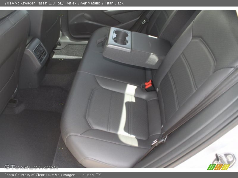 Reflex Silver Metallic / Titan Black 2014 Volkswagen Passat 1.8T SE