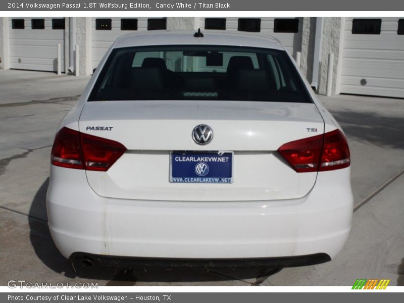 Candy White / Titan Black 2014 Volkswagen Passat 1.8T Wolfsburg Edition