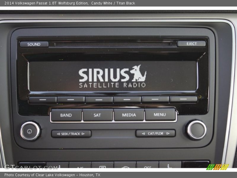 Candy White / Titan Black 2014 Volkswagen Passat 1.8T Wolfsburg Edition
