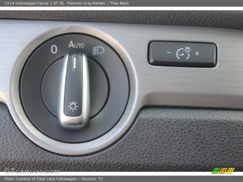 Platinum Gray Metallic / Titan Black 2014 Volkswagen Passat 1.8T SE