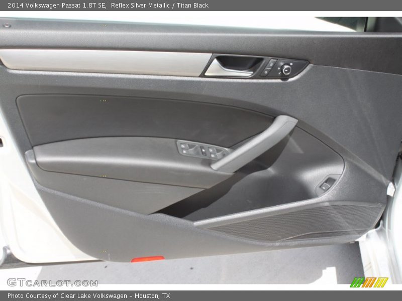 Reflex Silver Metallic / Titan Black 2014 Volkswagen Passat 1.8T SE