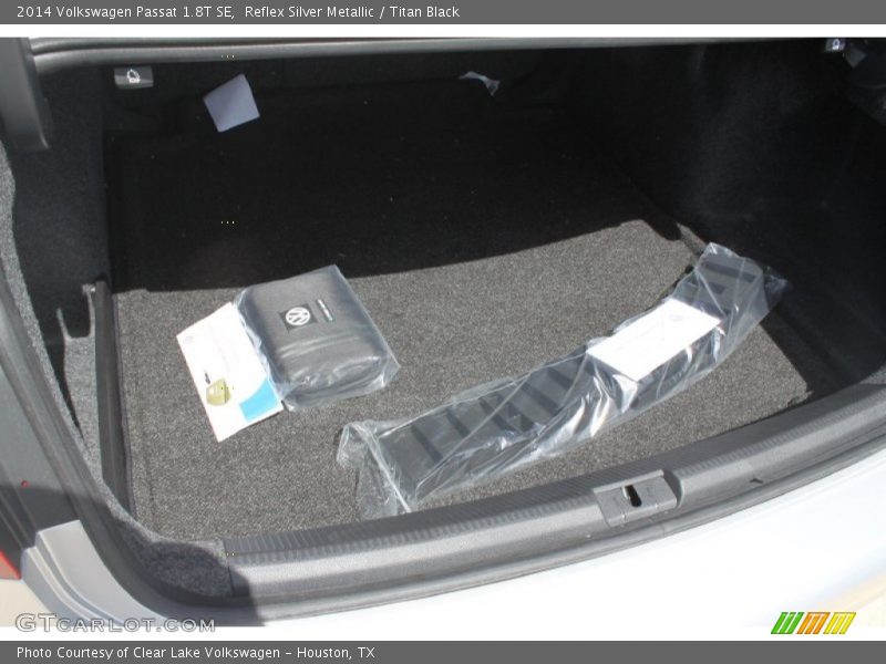 Reflex Silver Metallic / Titan Black 2014 Volkswagen Passat 1.8T SE