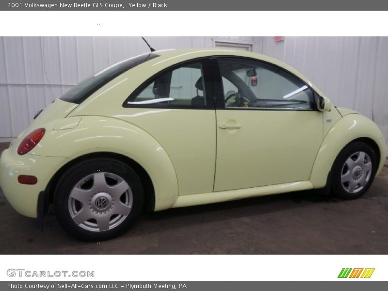 Yellow / Black 2001 Volkswagen New Beetle GLS Coupe