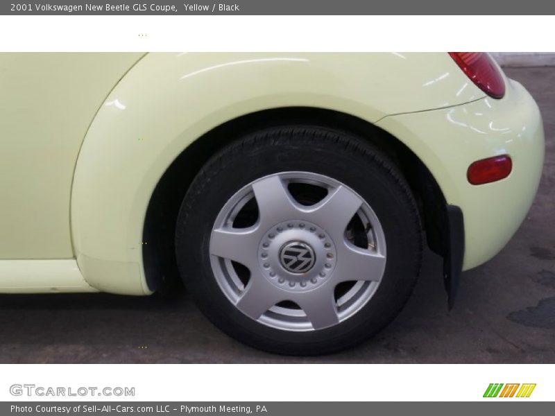 Yellow / Black 2001 Volkswagen New Beetle GLS Coupe
