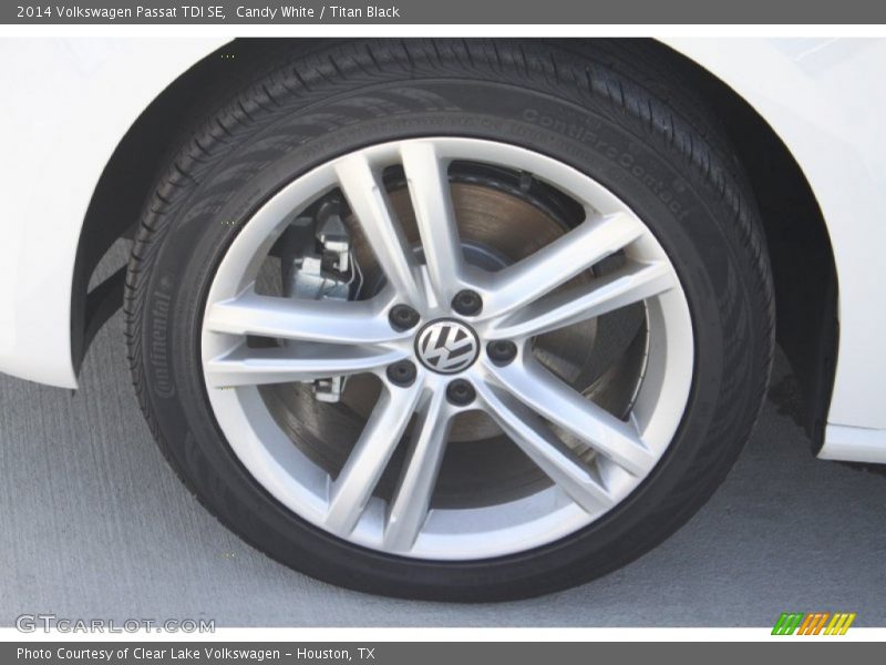 Candy White / Titan Black 2014 Volkswagen Passat TDI SE