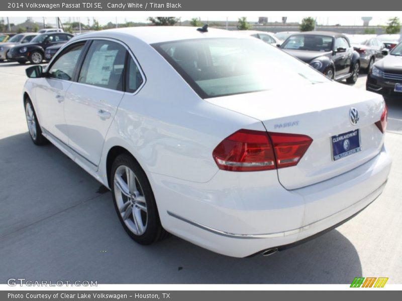 Candy White / Titan Black 2014 Volkswagen Passat TDI SE
