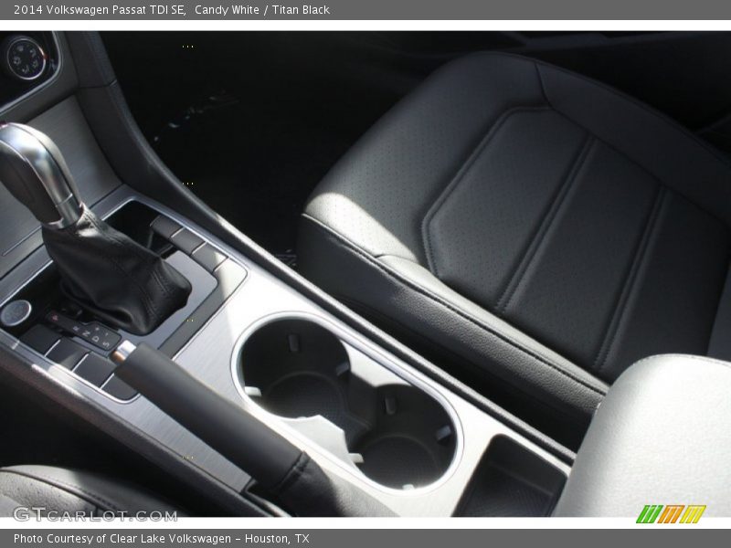 Candy White / Titan Black 2014 Volkswagen Passat TDI SE