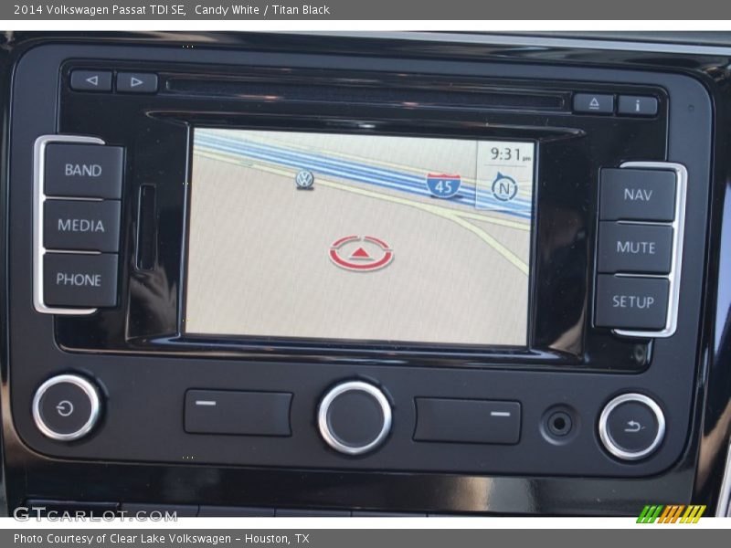 Candy White / Titan Black 2014 Volkswagen Passat TDI SE